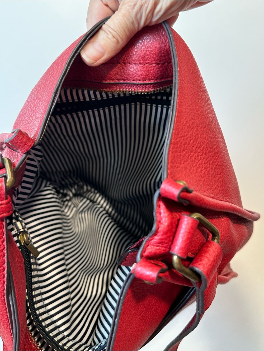 Market & Spruce Burgundy Red Crossbody Bag - Picture 7 of 7